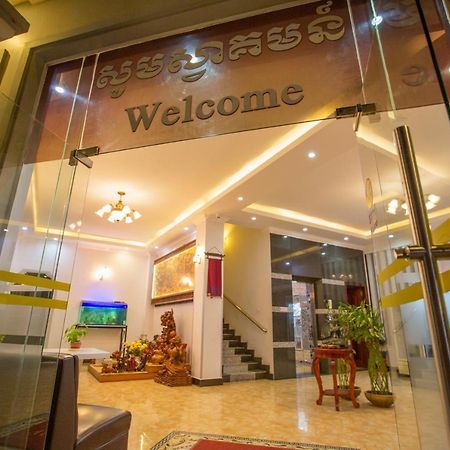 Jasmine Hotel& Sky Bar Баттамбанг Экстерьер фото